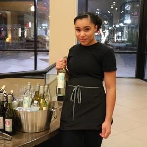 Meet your Posher, Julia